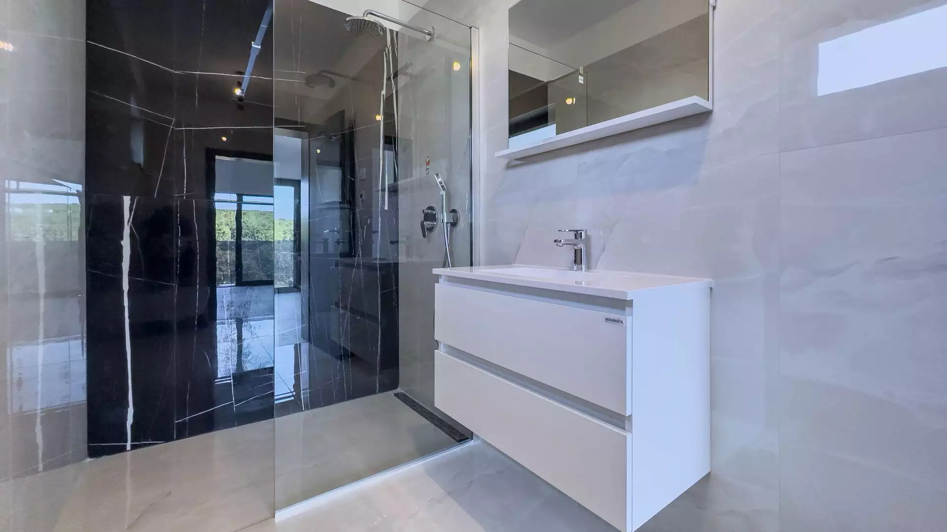 Villa 150m² in Croatia, Krka. Priced at 850000€ rent photo-24