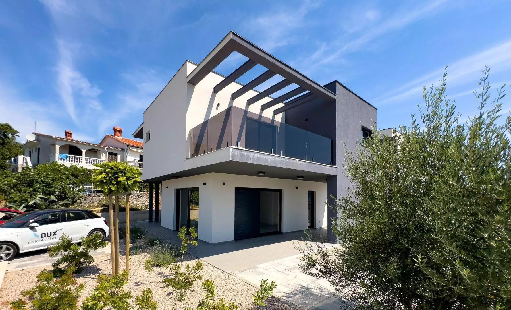 Villa 150m² in Croatia, Krka. Priced at 850000€ rent photo-1