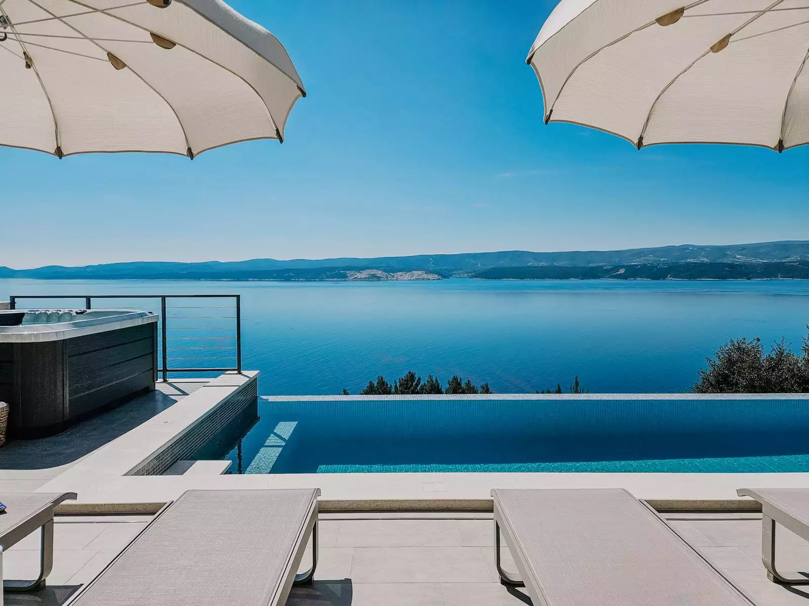 House 224m² in Croatia, Omis. Priced at 1500000€ rent photo-2