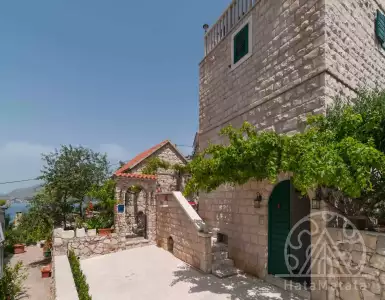 Buy in Croatia for 960000€