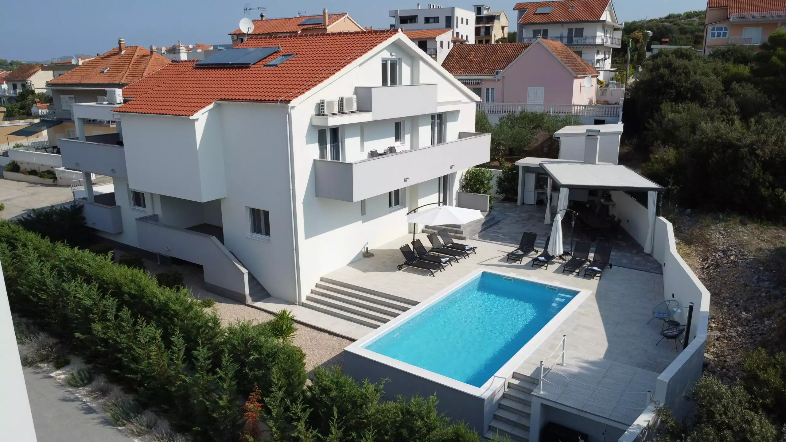 House 330m² in Croatia, Sibenik. Priced at 930000€ rent photo-30