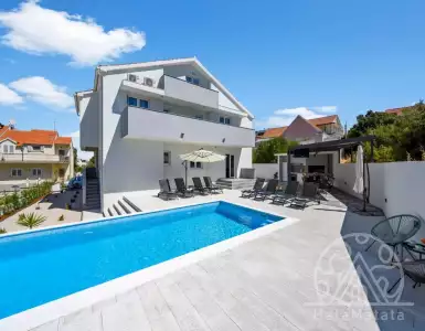 Buy in Croatia for 930000€