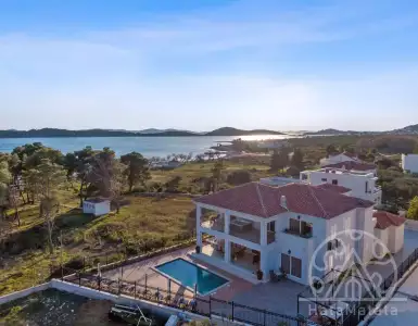 Buy in Croatia for 4085000€