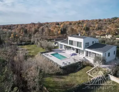 Buy in Croatia for 1990000€