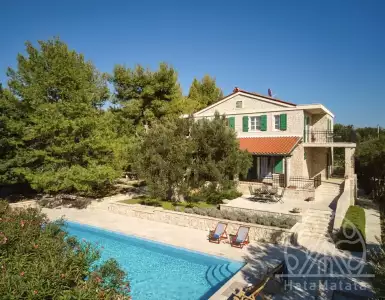 Buy in Spain for 1750000€