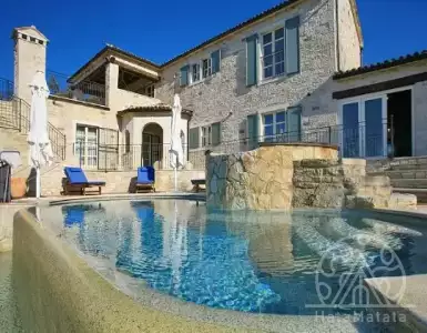 Buy in Croatia for 990000€