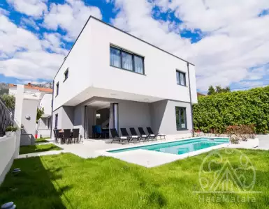 Buy in Croatia for 1240000€