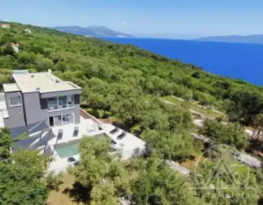 Buy in Croatia for 990000€