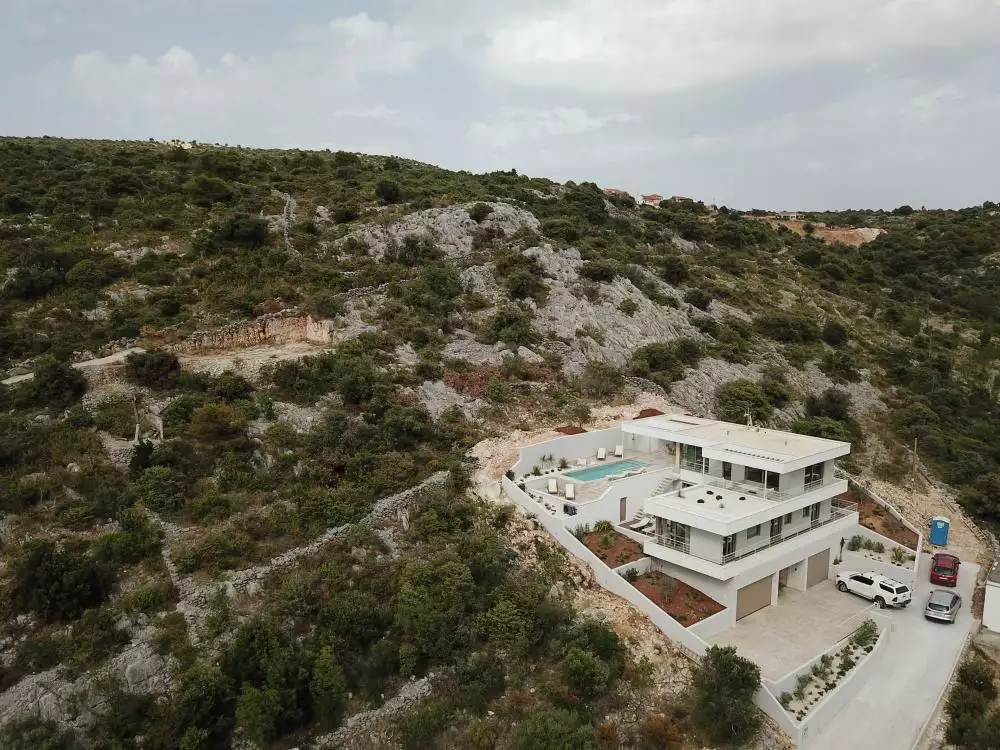 Villa 287m² in Croatia, Rogoznica. Priced at 1850000€ rent photo-4