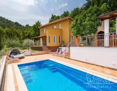 Buy in Croatia for 890000€