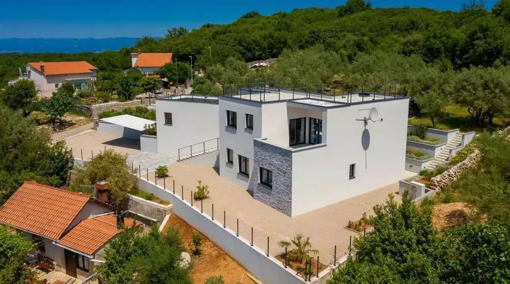 Villa 163m² in Croatia, Krka. Priced at 999999€ rent photo-2