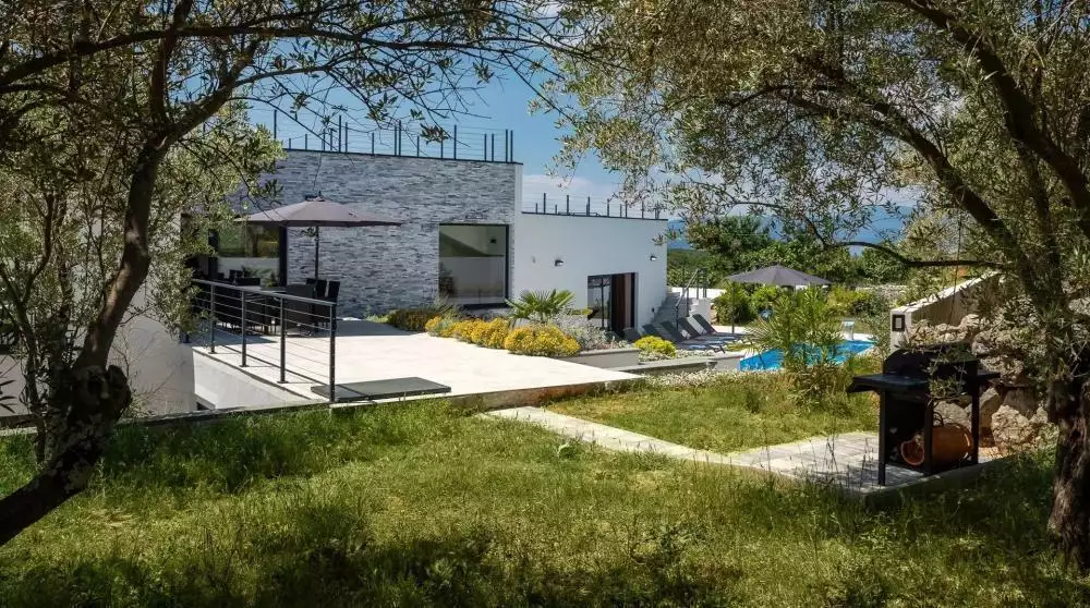 Villa 163m² in Croatia, Krka. Priced at 999999€ rent photo-4