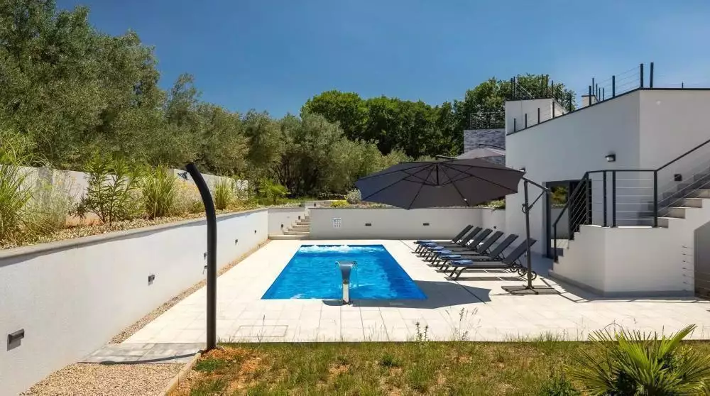 Villa 163m² in Croatia, Krka. Priced at 999999€ rent photo-6