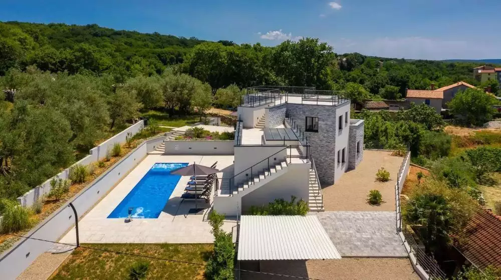 Villa 163m² in Croatia, Krka. Priced at 999999€ rent photo-8