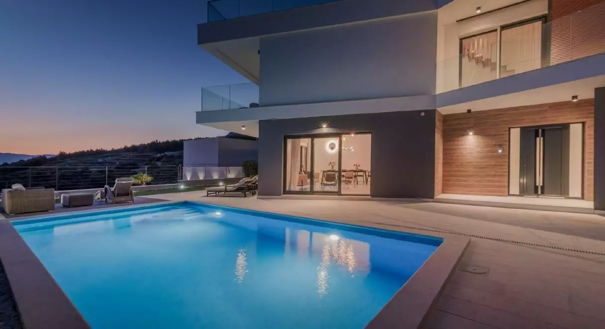 Villa 320m² in Croatia, Podstrana. Priced at 1700000€ rent photo-3