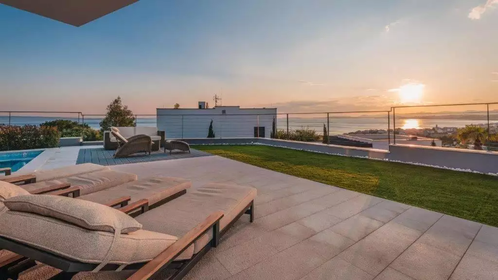Villa 320m² in Croatia, Podstrana. Priced at 1700000€ rent photo-19