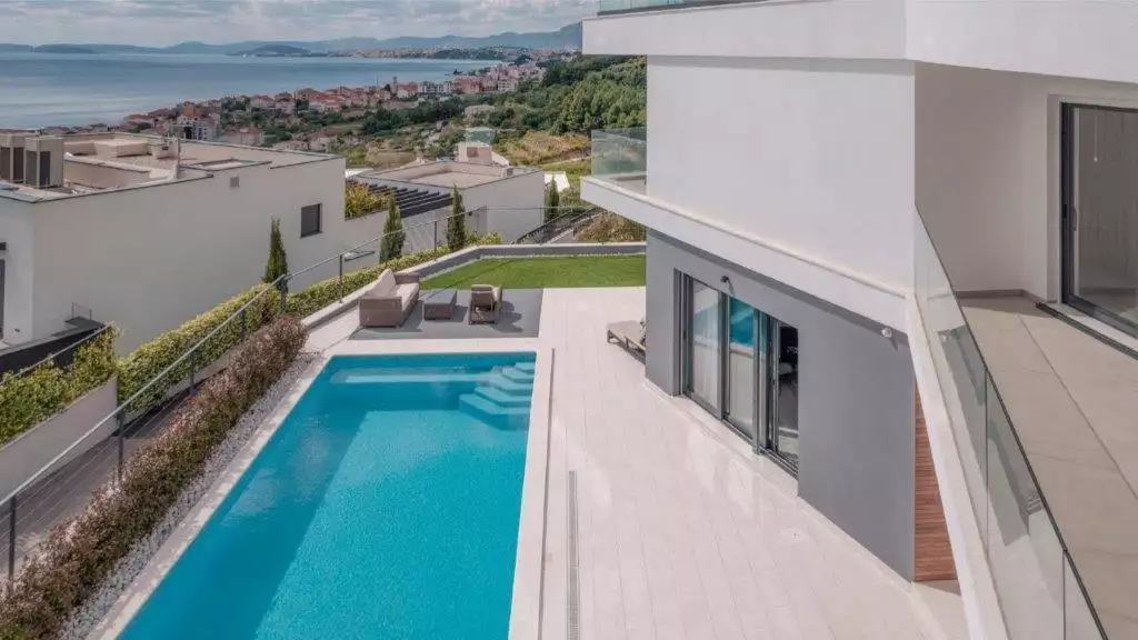 Villa 320m² in Croatia, Podstrana. Priced at 1700000€ rent photo-24