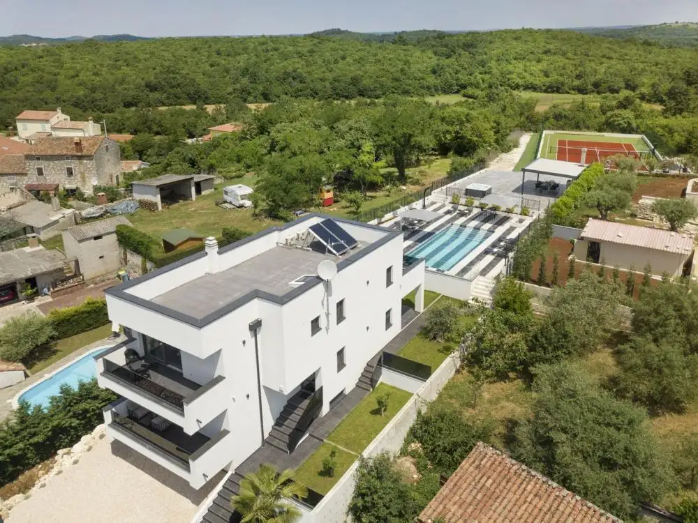 Villa 203m² in Croatia, Flengi. Priced at 1550000€ rent photo-25