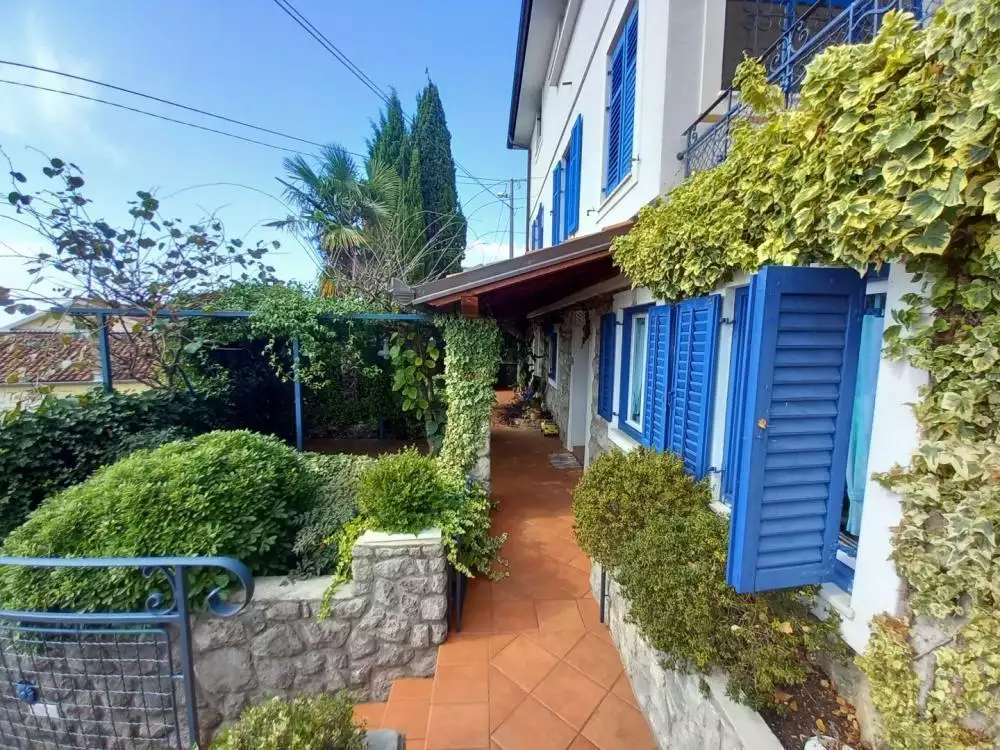Villa 366m² in Croatia, Pobri. Priced at 730000€ rent photo-4