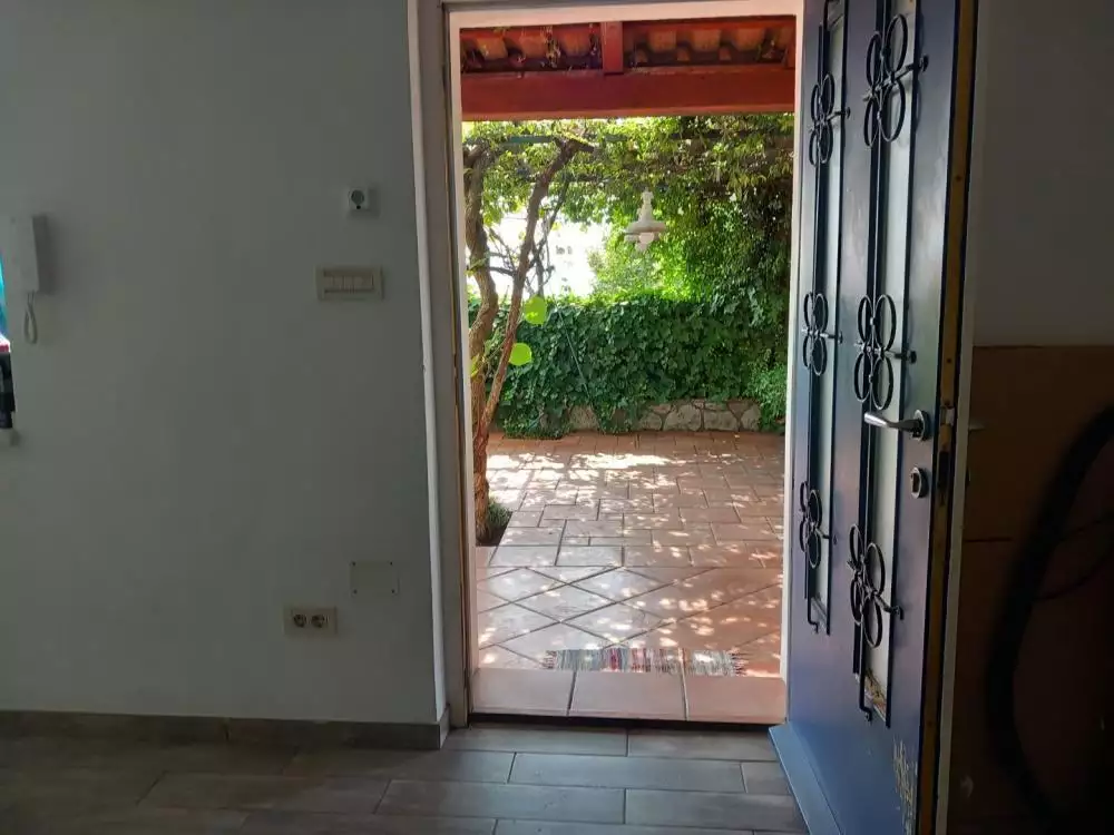 Villa 366m² in Croatia, Pobri. Priced at 730000€ rent photo-11