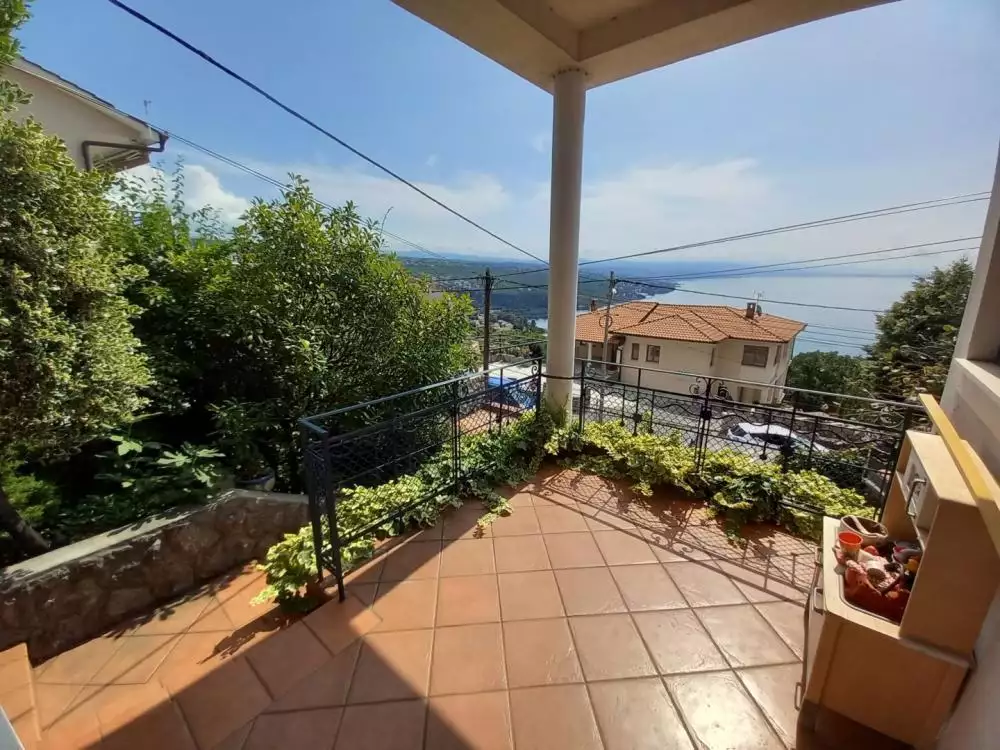 Villa 366m² in Croatia, Pobri. Priced at 730000€ rent photo-12