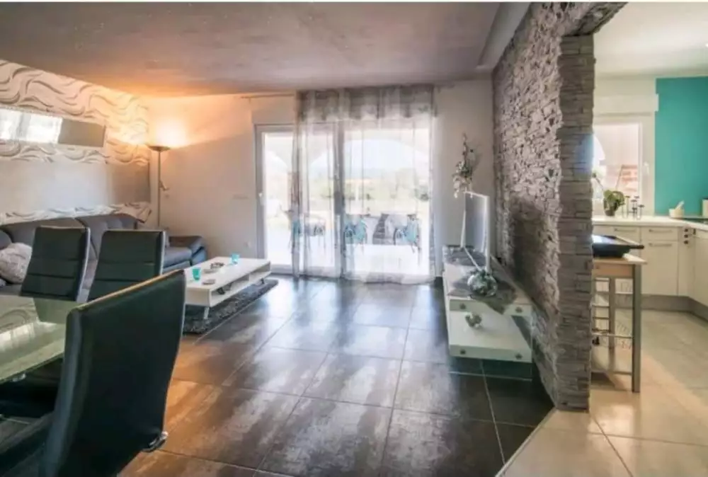 Villa 330m² in Croatia, Krka. Priced at 1800000€ rent photo-4