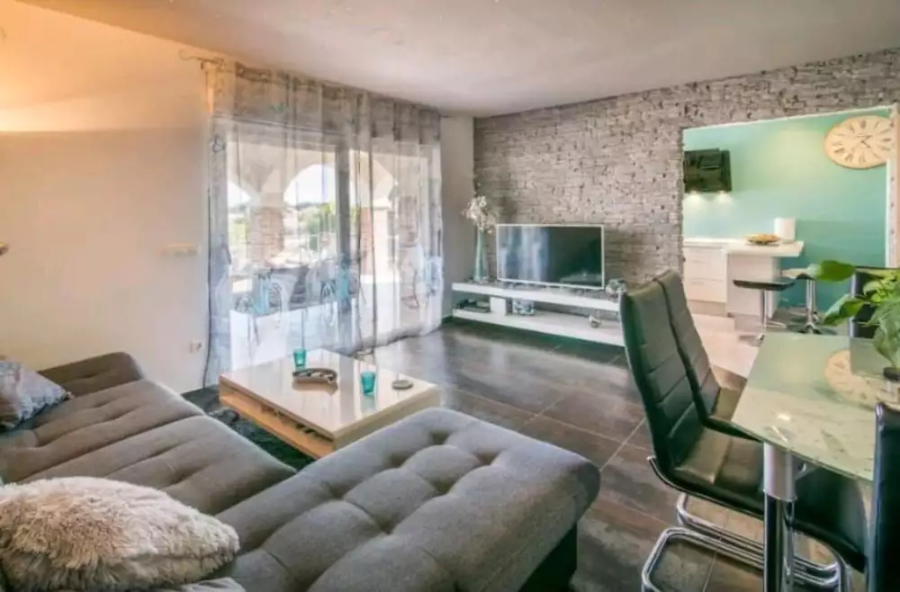 Villa 330m² in Croatia, Krka. Priced at 1800000€ rent photo-6