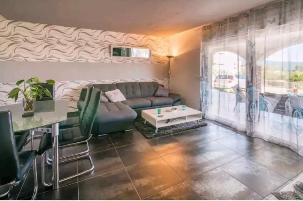 Villa 330m² in Croatia, Krka. Priced at 1800000€ rent photo-9