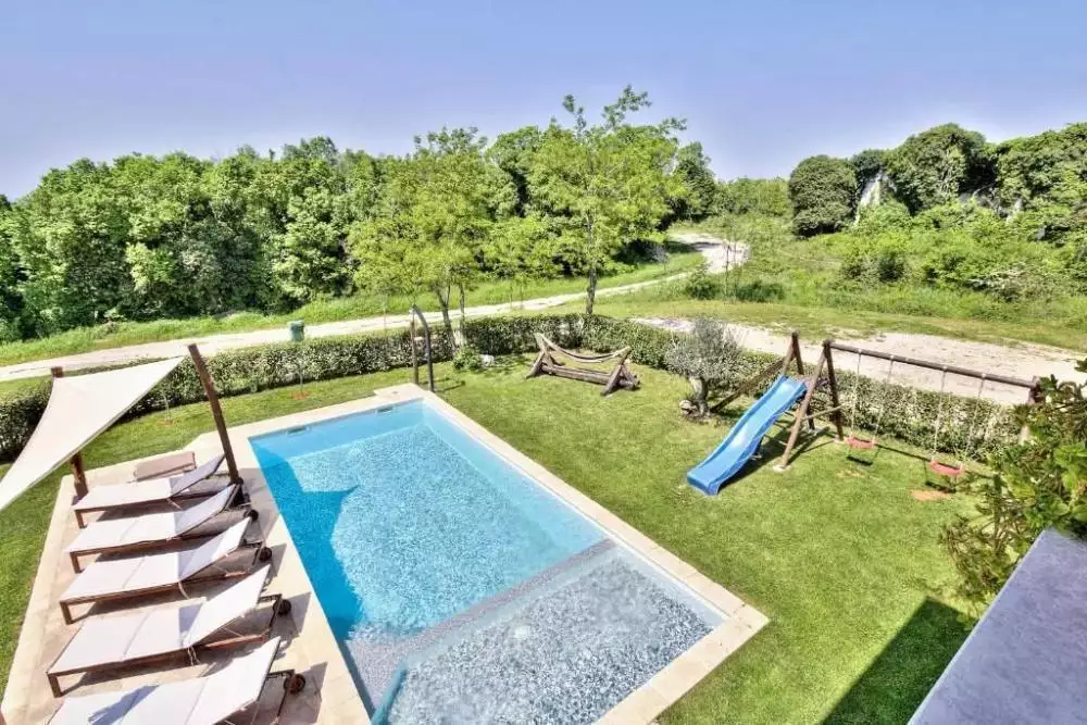 Villa 180m² in Croatia, Umag. Priced at 750000€ rent photo-3