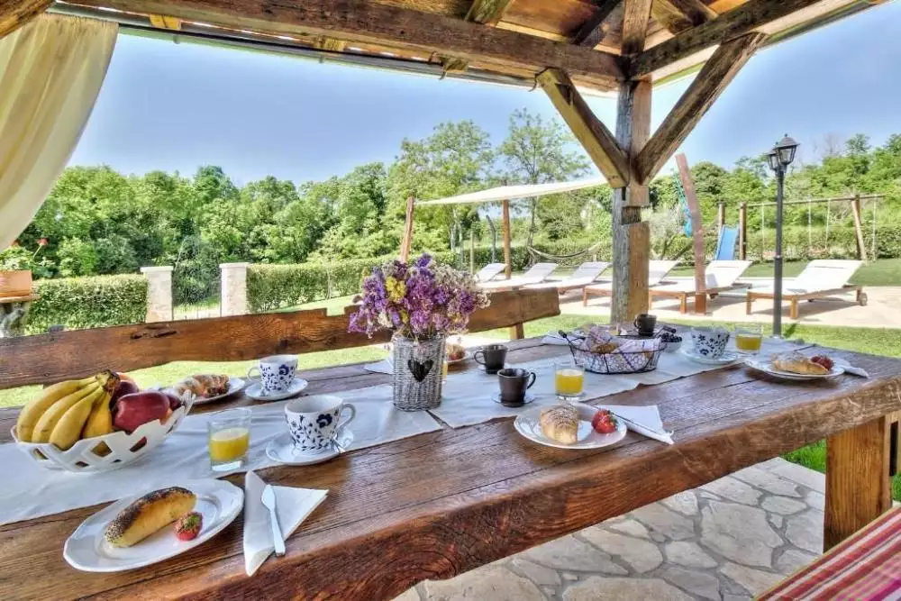 Villa 180m² in Croatia, Umag. Priced at 750000€ rent photo-4