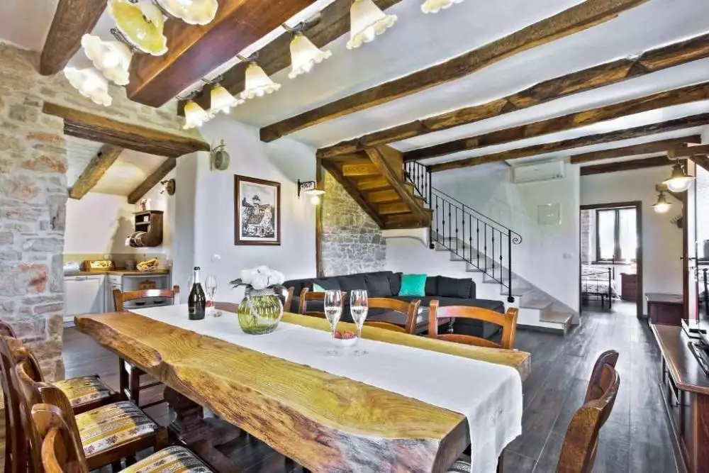 Villa 180m² in Croatia, Umag. Priced at 750000€ rent photo-8