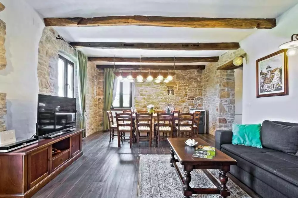 Villa 180m² in Croatia, Umag. Priced at 750000€ rent photo-12