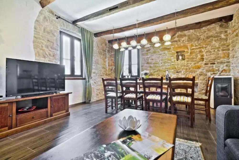 Villa 180m² in Croatia, Umag. Priced at 750000€ rent photo-13