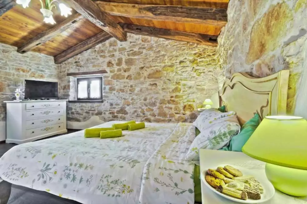 Villa 180m² in Croatia, Umag. Priced at 750000€ rent photo-22