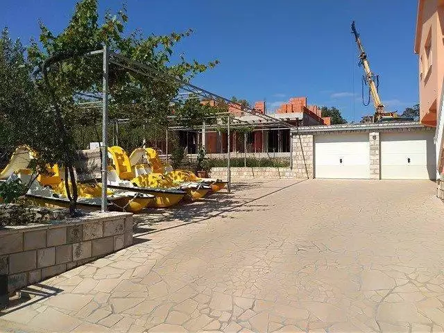 Hotels 900m² in Croatia, Pejesac. Priced at 2000000€ rent photo-15