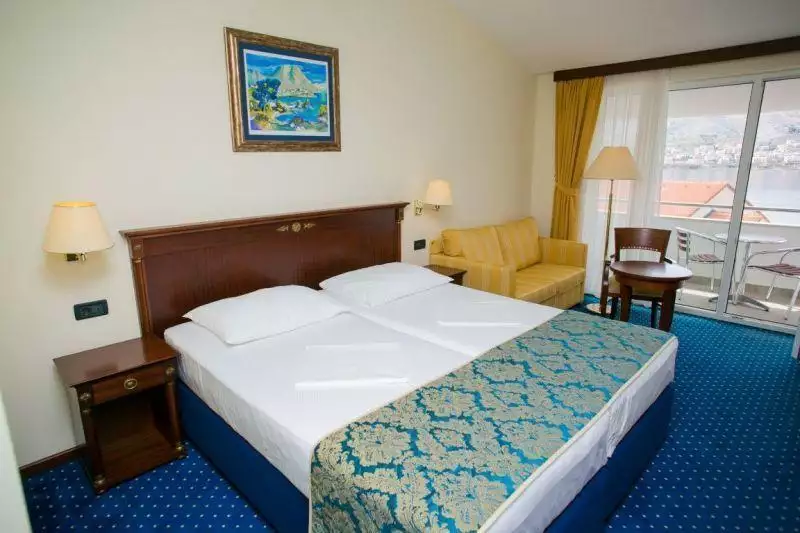 Hotels 3500m² in Spain, Lo Pagan. Priced at 4950000€ rent photo-8