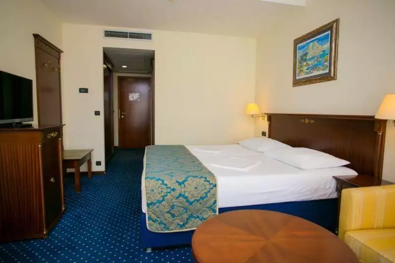 Hotels 3500m² in Spain, Lo Pagan. Priced at 4950000€ rent photo-10