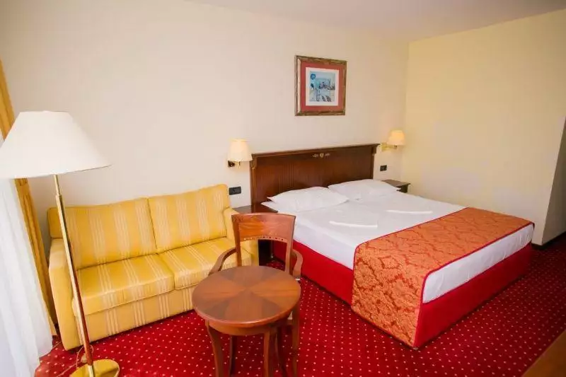 Hotels 3500m² in Spain, Lo Pagan. Priced at 4950000€ rent photo-11