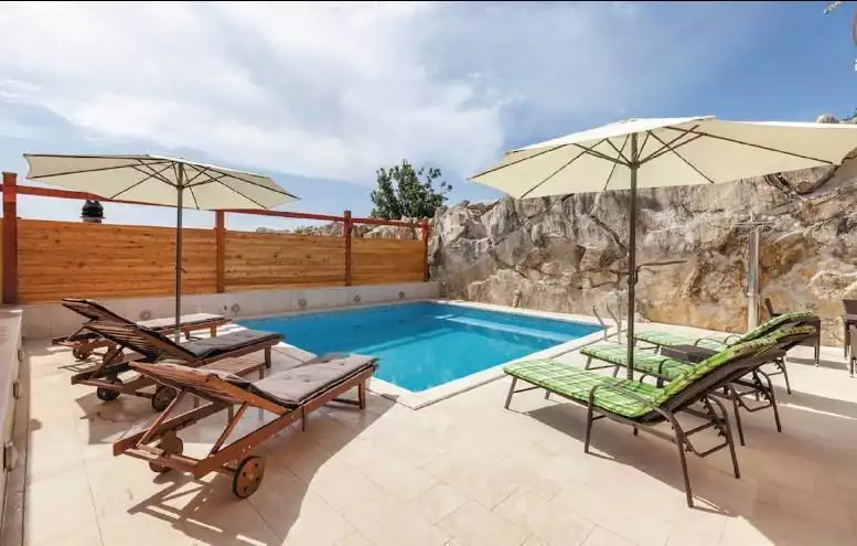 Hotels 340m² in Croatia, Podstrana. Priced at 1400000€ rent photo-7