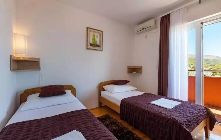Hotels 340m² in Croatia, Podstrana. Priced at 1400000€ rent photo-13