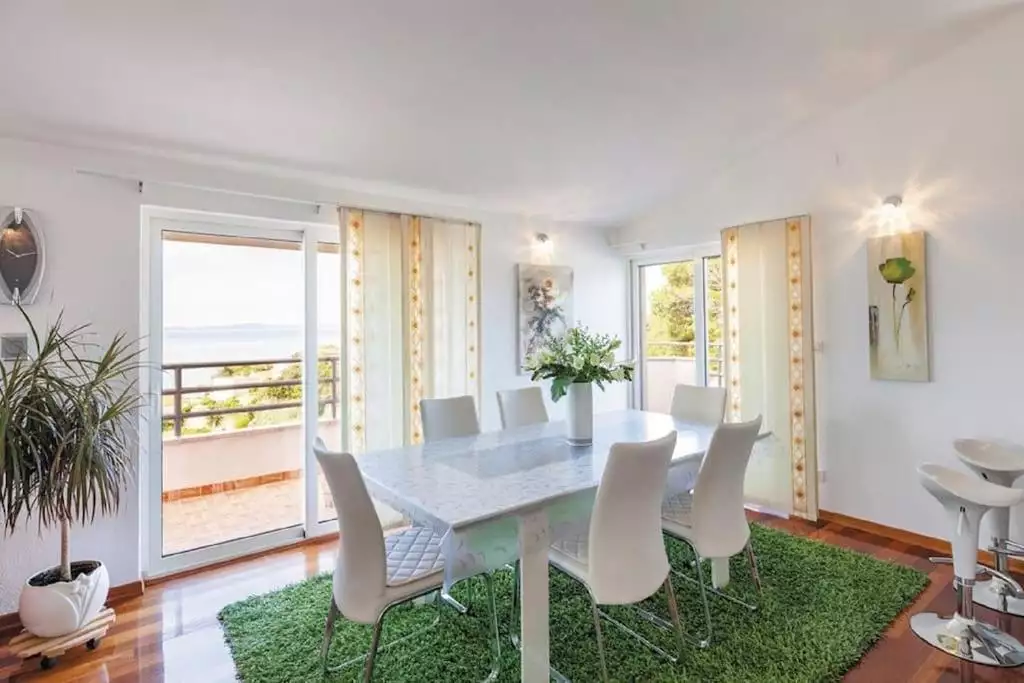 Hotels 340m² in Croatia, Podstrana. Priced at 1400000€ rent photo-21