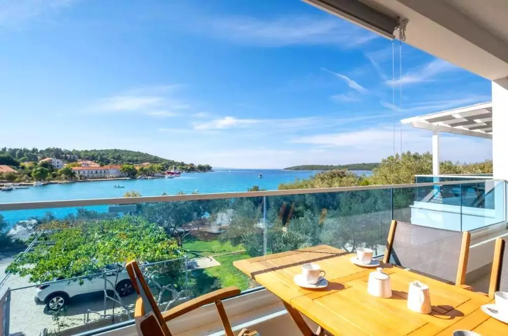 Hotels 450m² in Croatia, Pejesac. Priced at 1700000€ rent photo-1