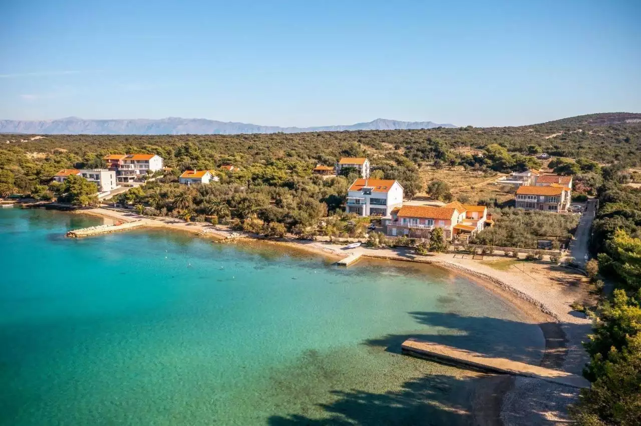 Hotels 450m² in Croatia, Pejesac. Priced at 1700000€ rent photo-3