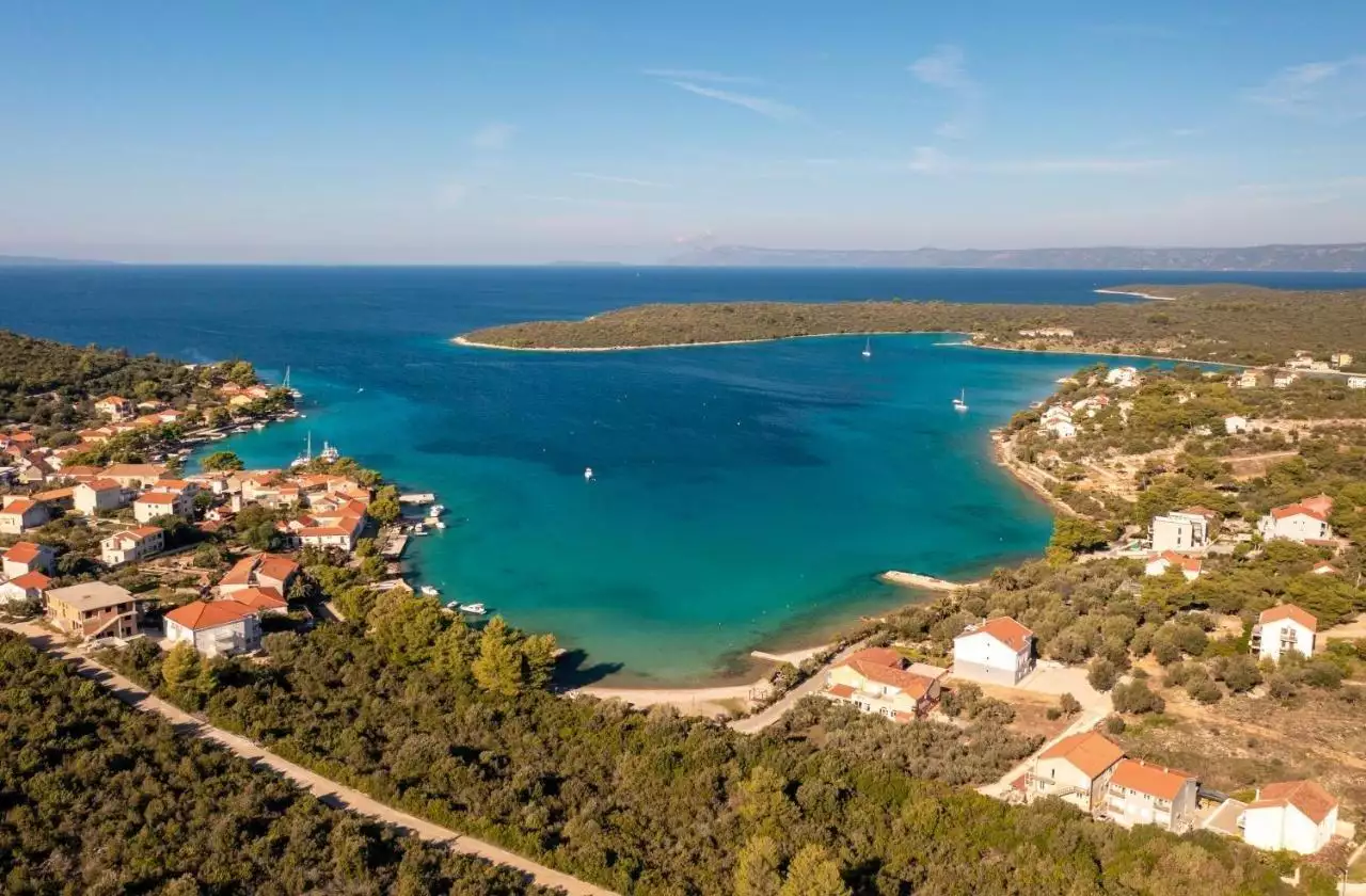 Hotels 450m² in Croatia, Pejesac. Priced at 1700000€ rent photo-5