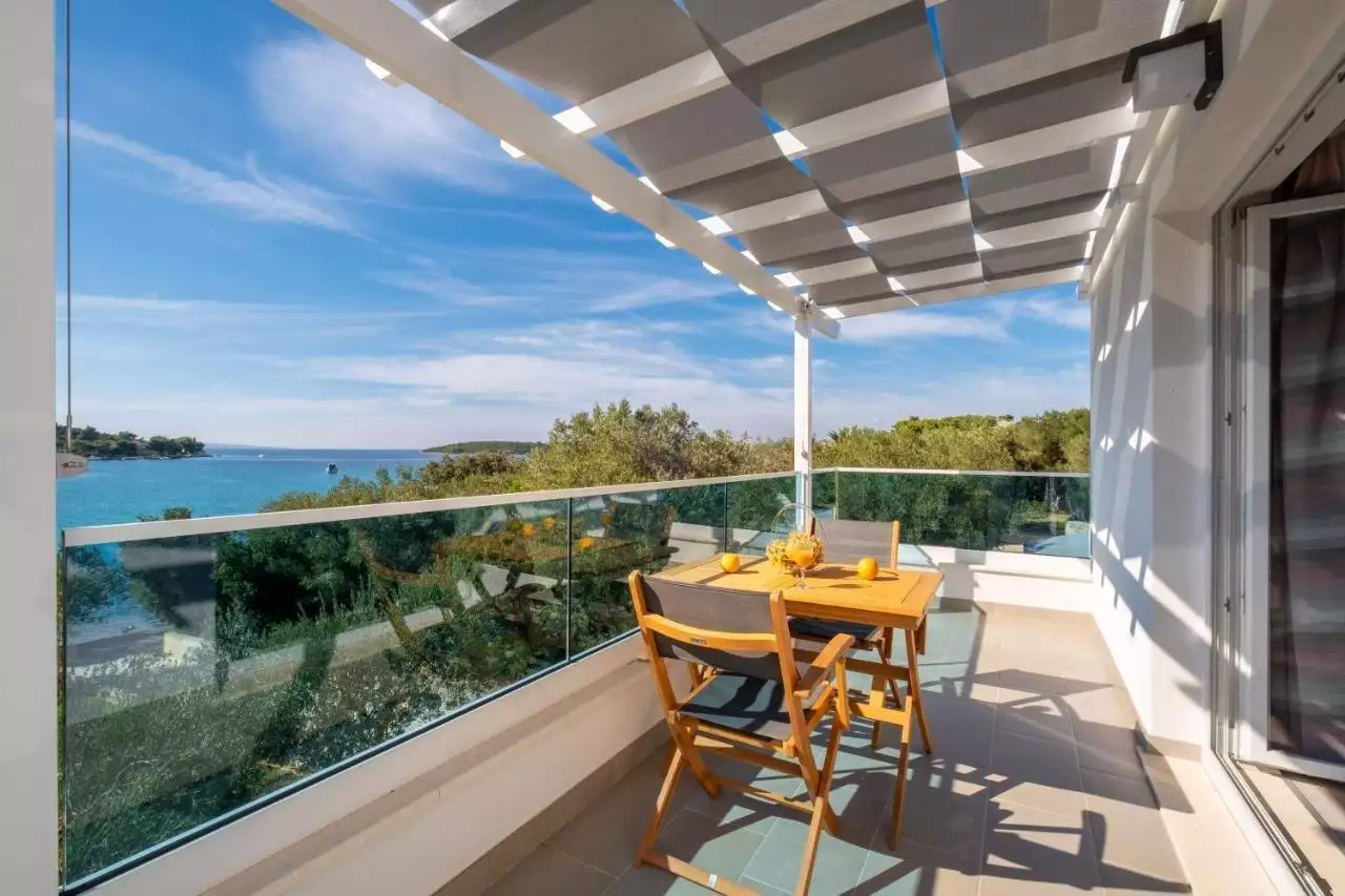 Hotels 450m² in Croatia, Pejesac. Priced at 1700000€ rent photo-11