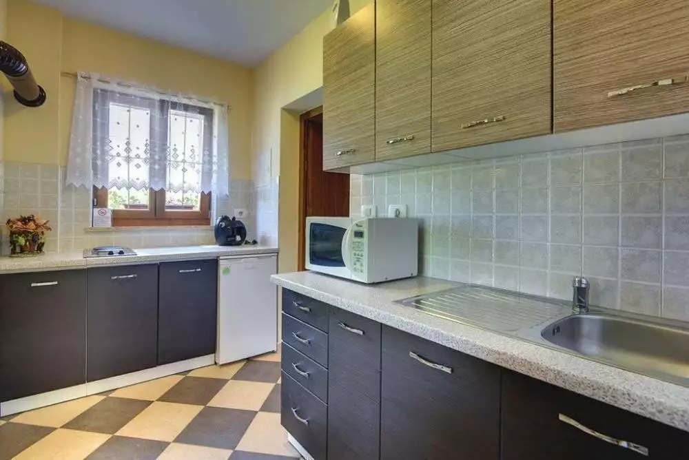 Villa 350m² in Croatia, Grdoselo. Priced at 700000€ rent photo-6