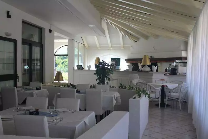 Hotels 1067m² in Croatia, Umag. Priced at 2800000€ rent photo-9