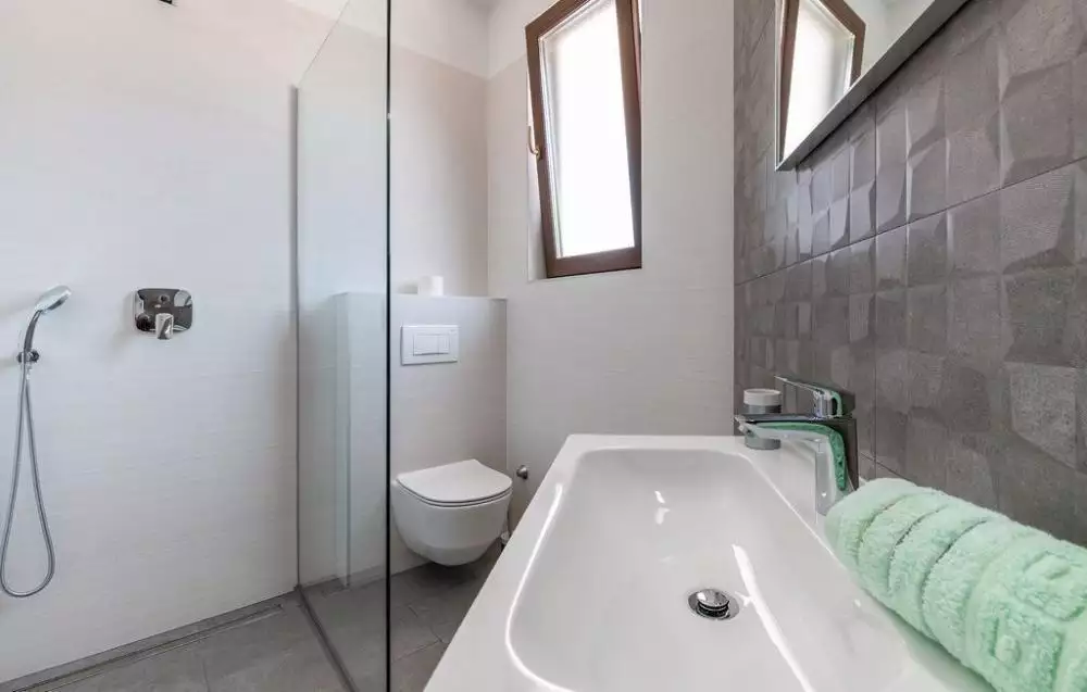 Villa 565m² in Croatia, Pula. Priced at 1350000€ rent photo-10