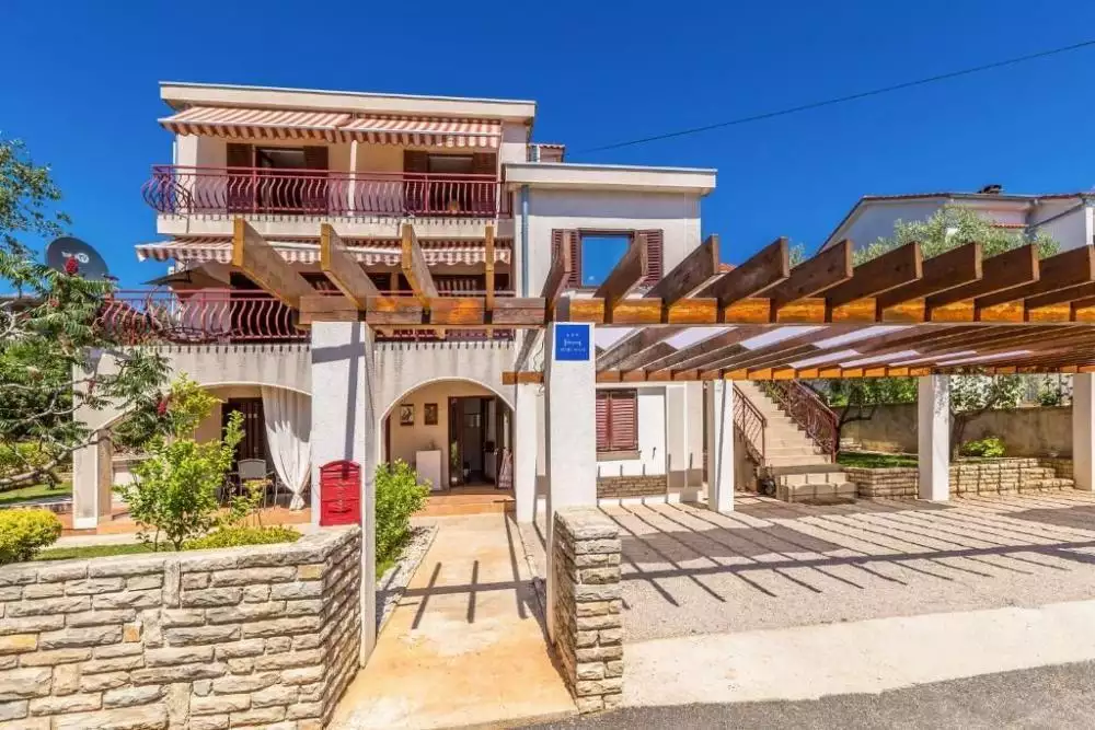 Hotels 282m² in Croatia, Krka. Priced at 623000€ rent photo-3