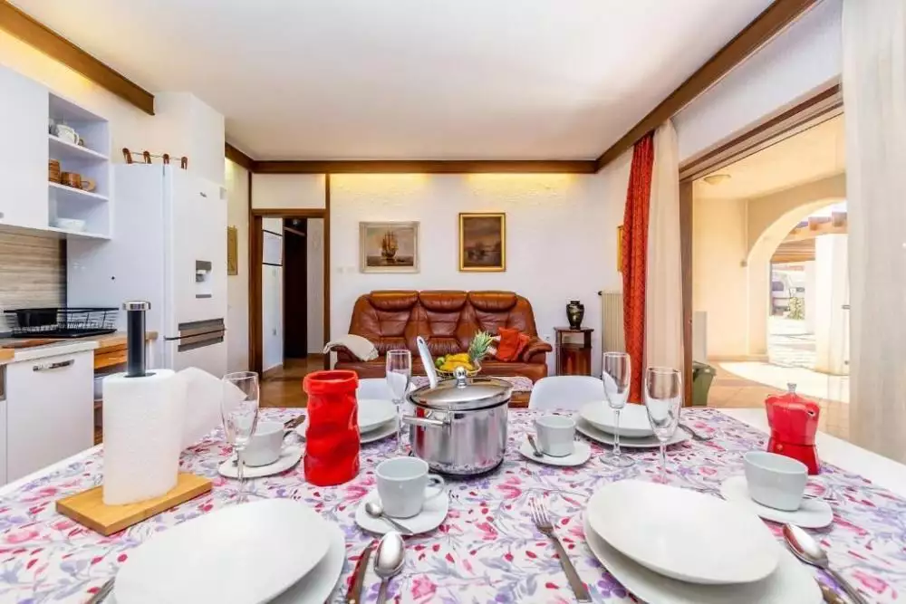 Hotels 282m² in Croatia, Krka. Priced at 623000€ rent photo-15